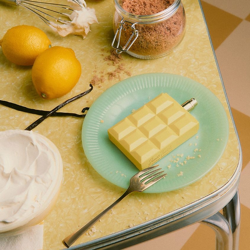 SABRINA CARPENTER Lemon Pie – фото 6