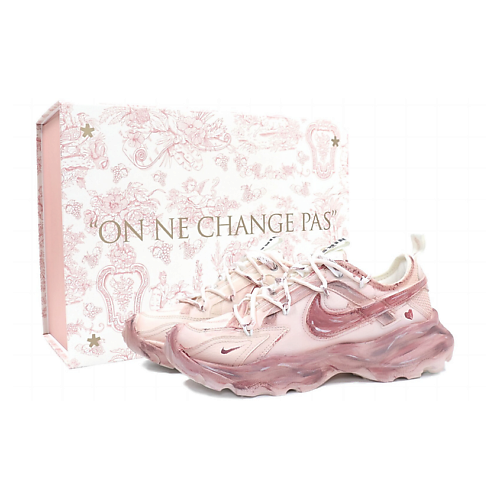 Кроссовки NIKE Кроссовки повседневные женские DD9682-100