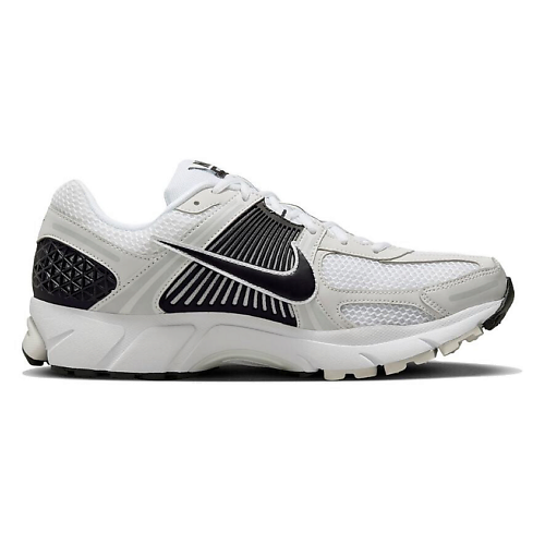 NIKE Zoom Vomero 5 White Black