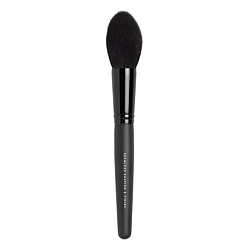 Кисть для тональной основы Seamless Shaping & Finish Brush