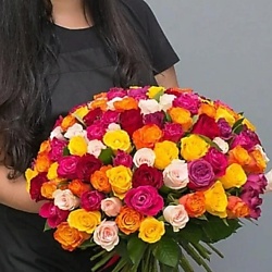 Букет из 101 розы яркий микс (35-40 см)