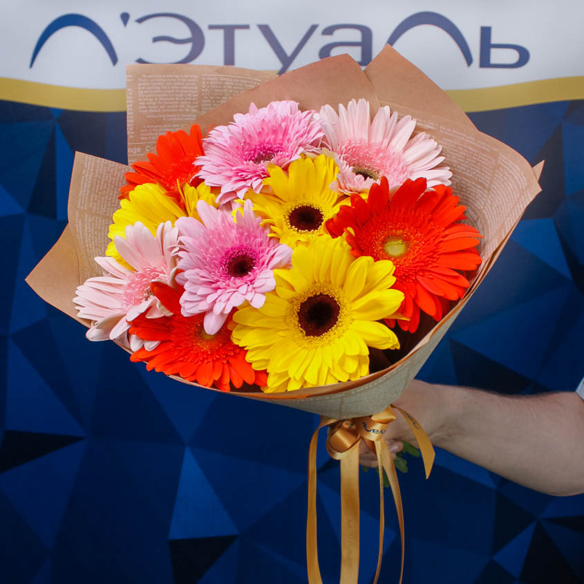 

LetuFlowers Краски лета