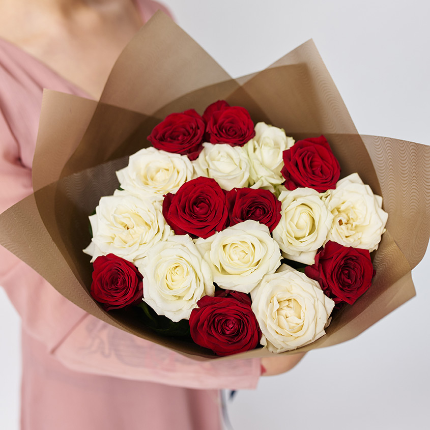 

LetuFlowers Вишня со сливками в упаковке
