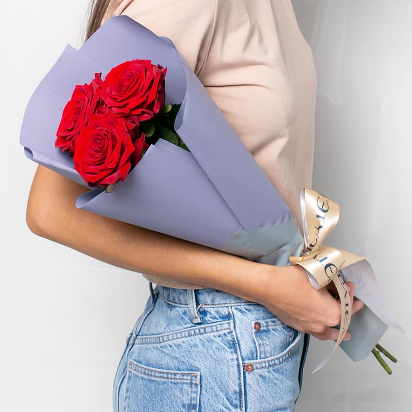 

LetuFlowers Букет из бордовых роз 3 шт.