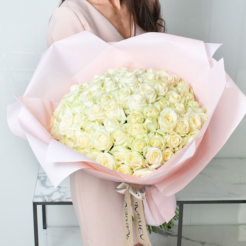

Л'Этуаль Flowers Букет из белоснежных роз 101 шт.