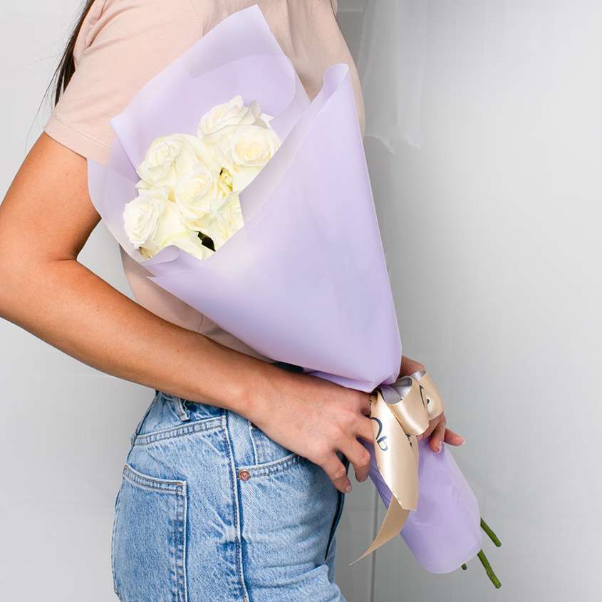 

LetuFlowers Букет из белоснежных роз 7 шт.