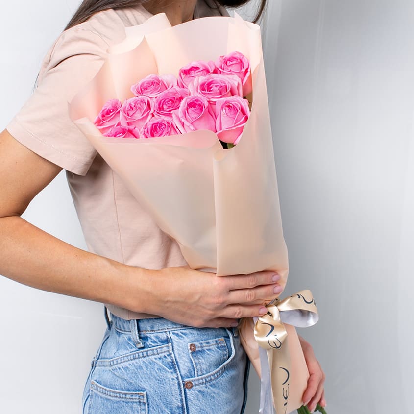 

Л'Этуаль Flowers Букет из розовых роз11 шт.