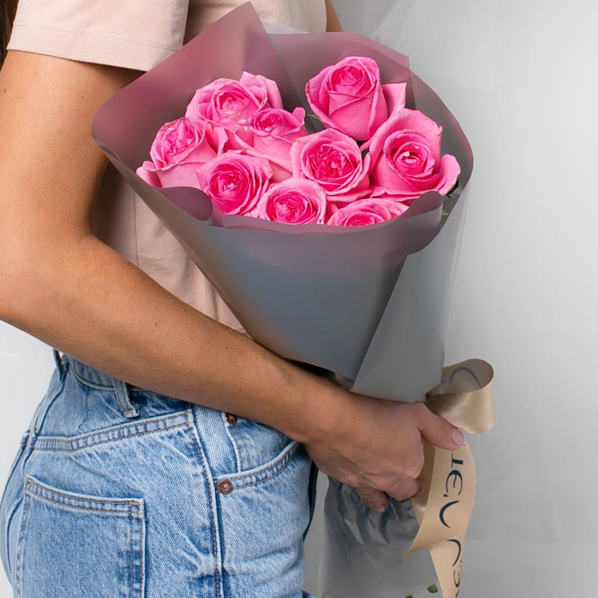 

Л'Этуаль Flowers Букет из розовых роз 9 шт.