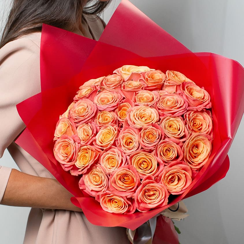 

Л'Этуаль Flowers Букет из персиковых роз 35 шт.