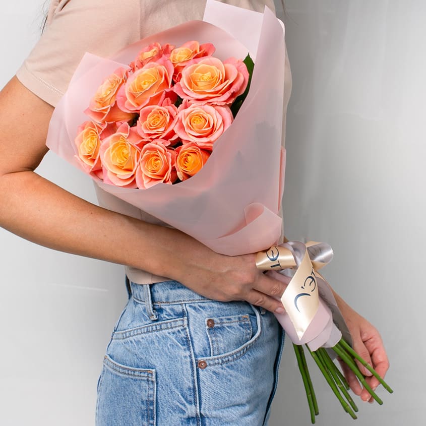 

Л'Этуаль Flowers Букет из персиковых роз 11 шт.
