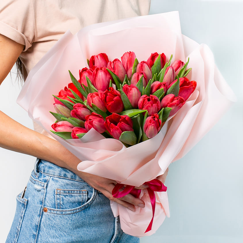 

Л'Этуаль Flowers Букет из красных тюльпанов 25 шт.