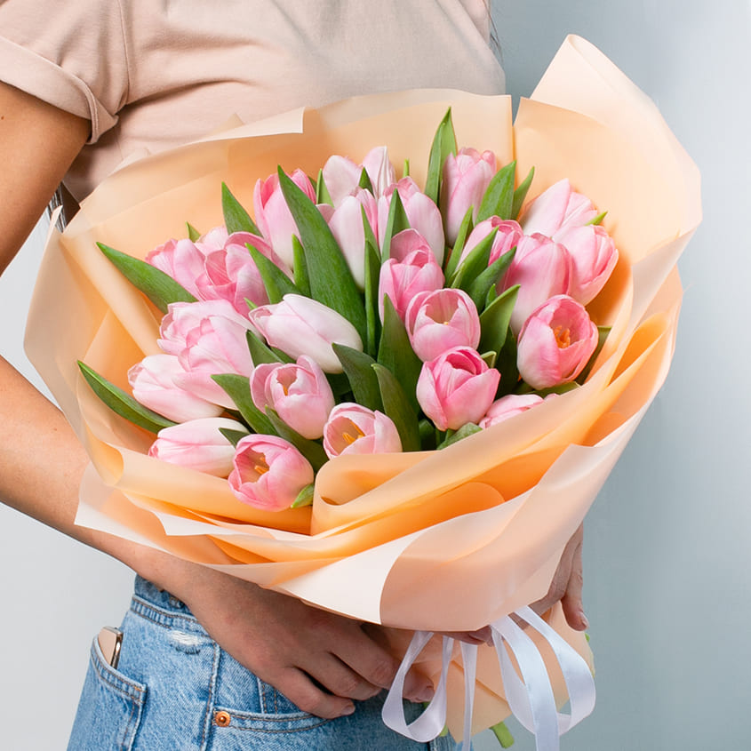 

Л'Этуаль Flowers Букет из розовых тюльпанов 25 шт.