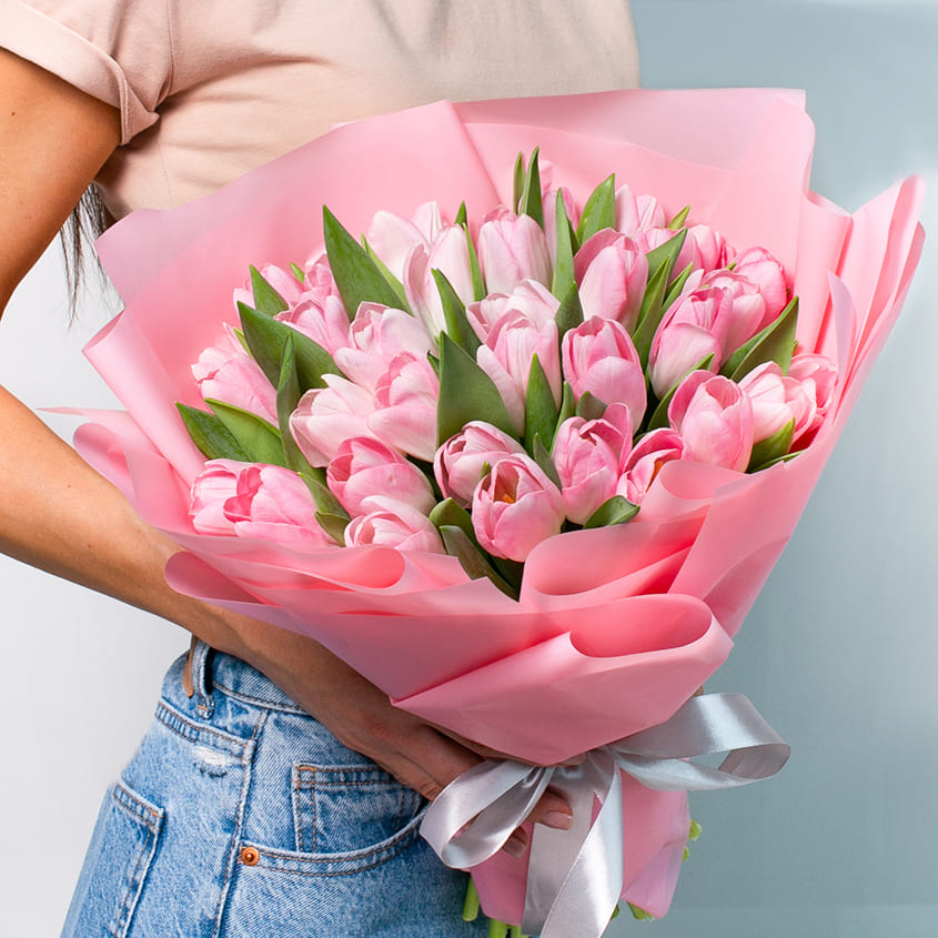

Л'Этуаль Flowers Букет из розовых тюльпанов 35 шт.