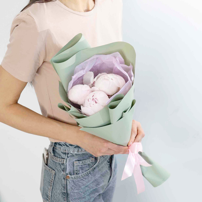 

Л'Этуаль Flowers Букет из пионов 3 шт.