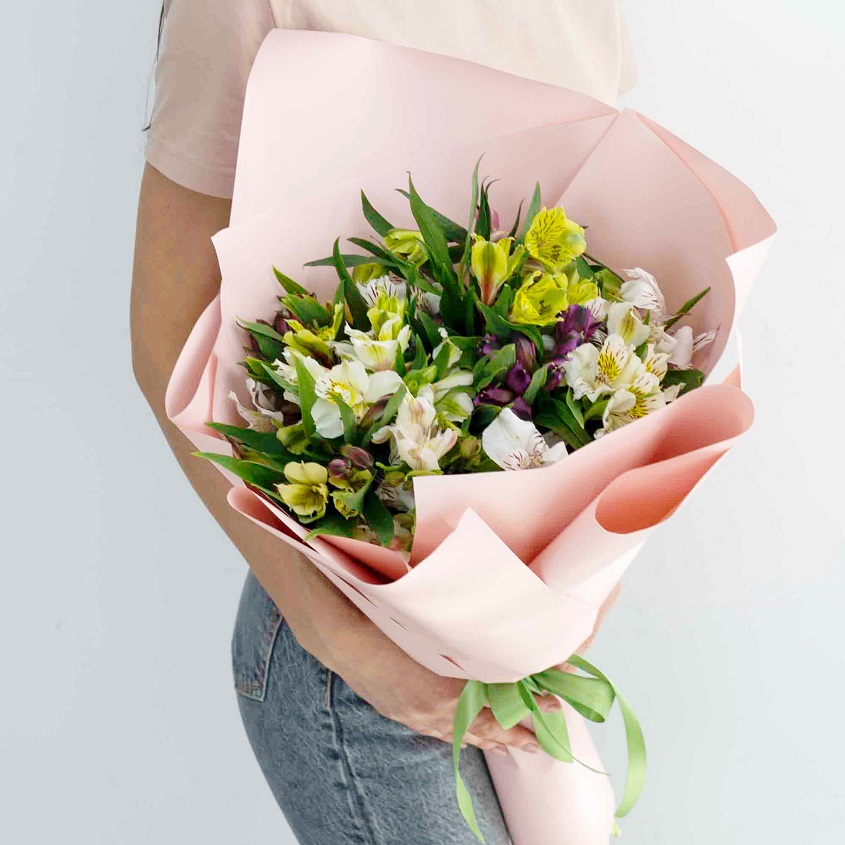 

Л'Этуаль Flowers Букет из Альстромерии 17 шт.