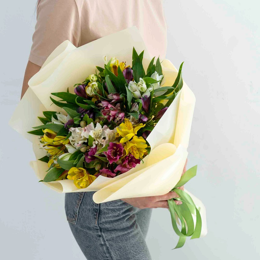 

Л'Этуаль Flowers Букет из Альстромерии 25 шт.